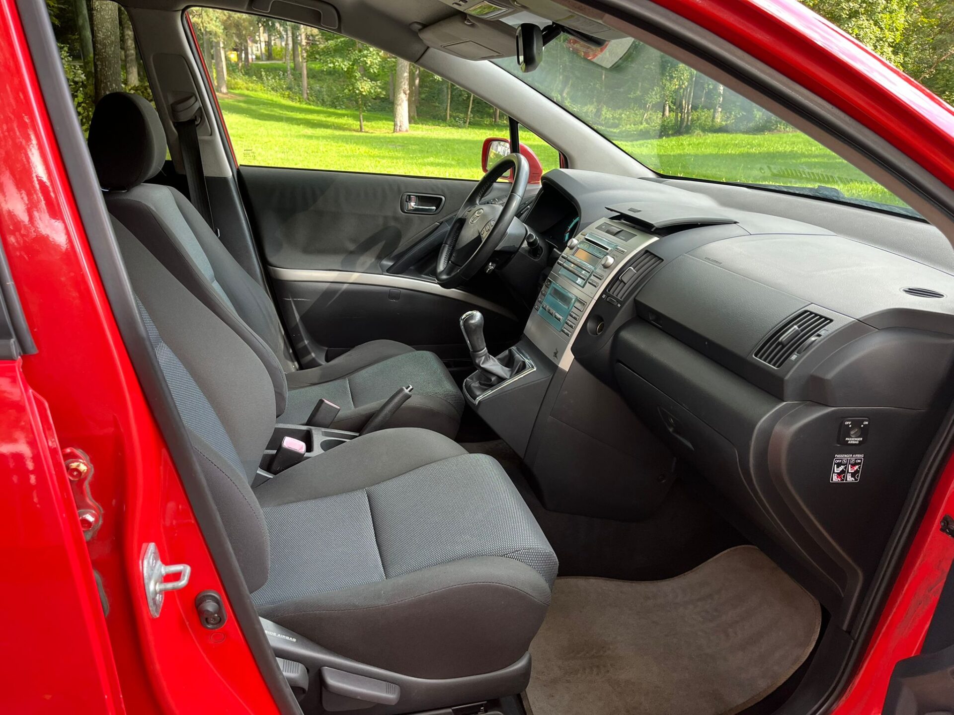 TOYOTA COROLLA VERSO