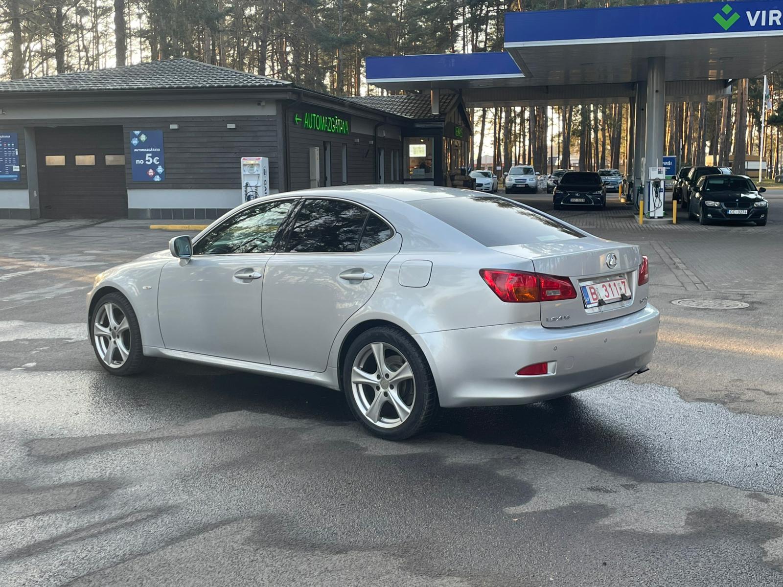 LEXUS IS 220
