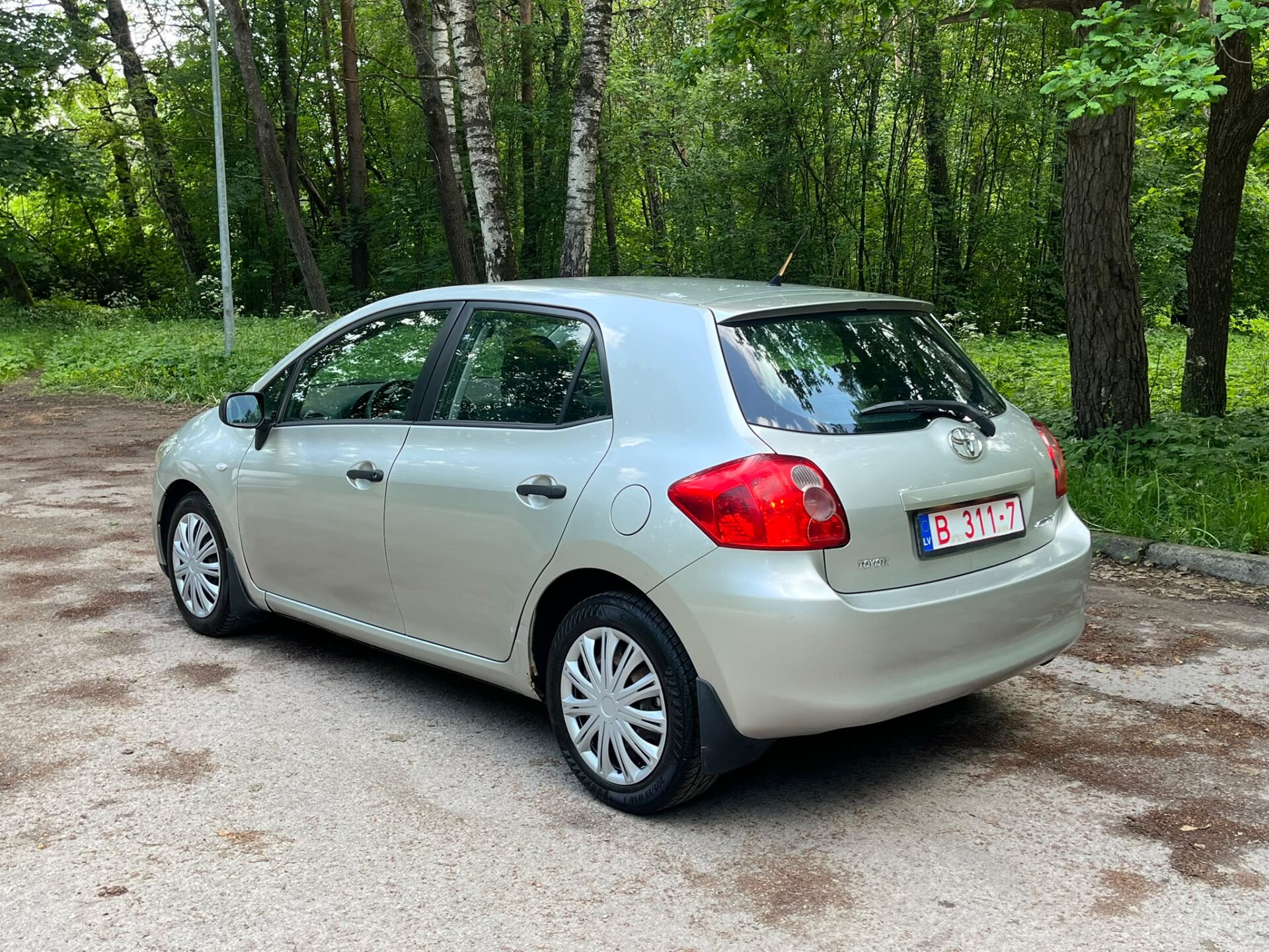 TOYOTA AURIS