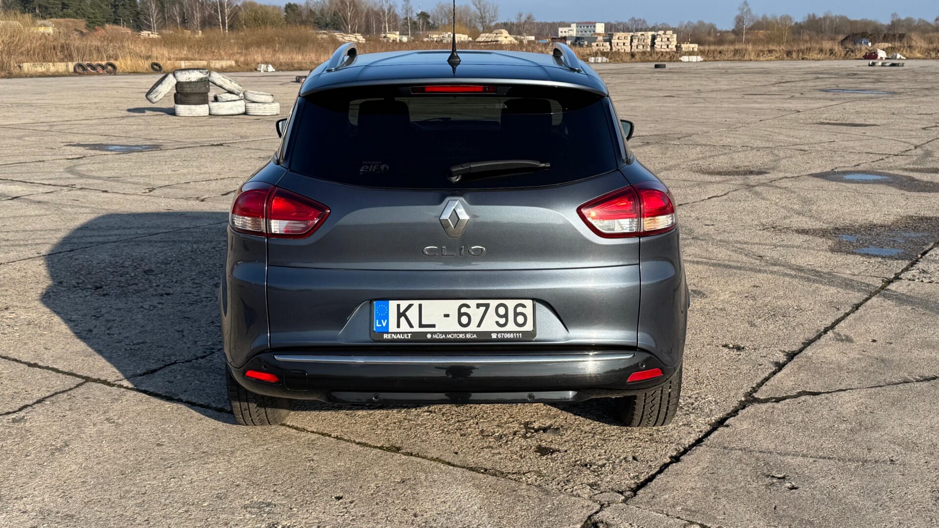 RENAULT CLIO LIMITED EDITION
