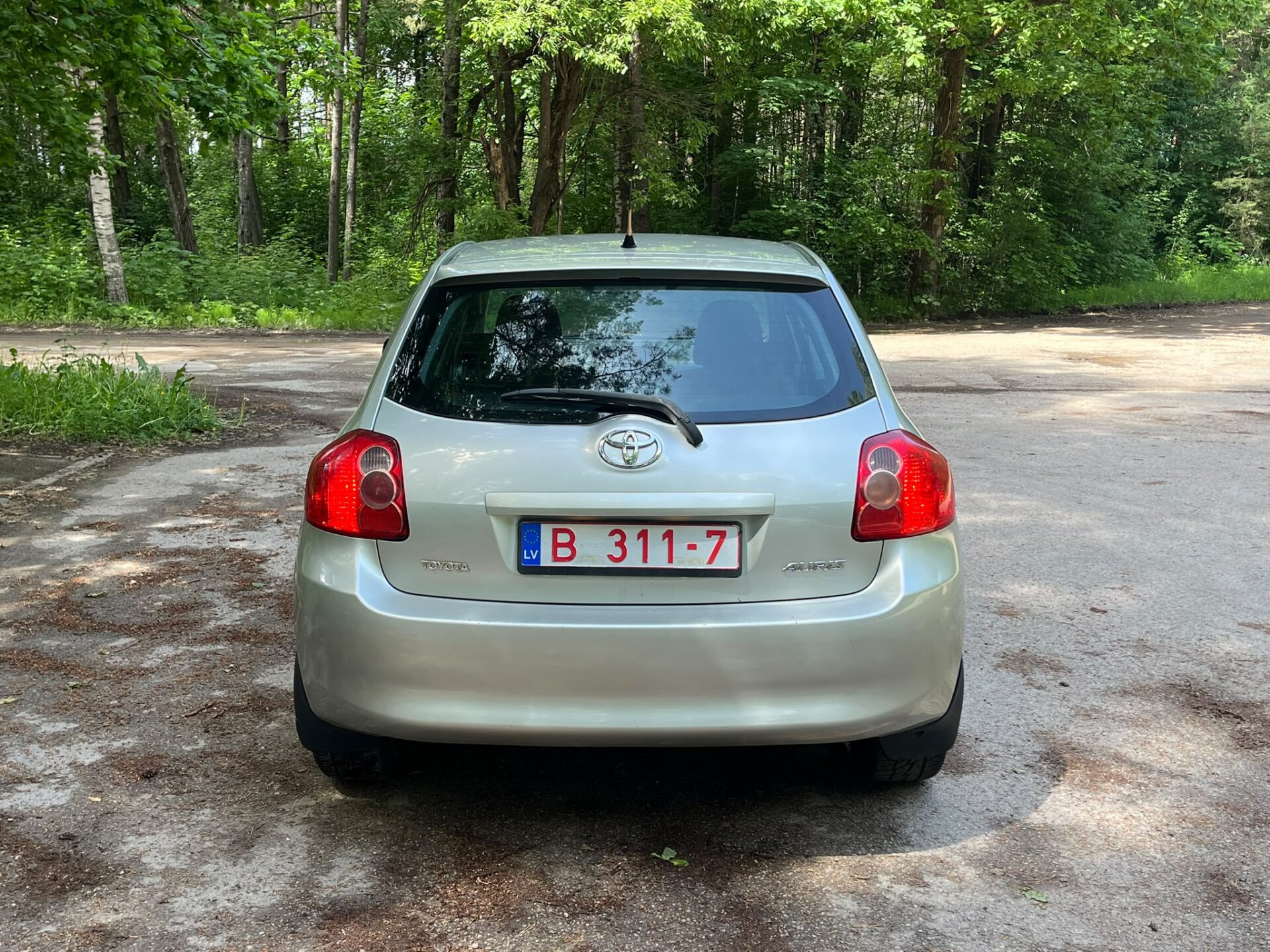 TOYOTA AURIS