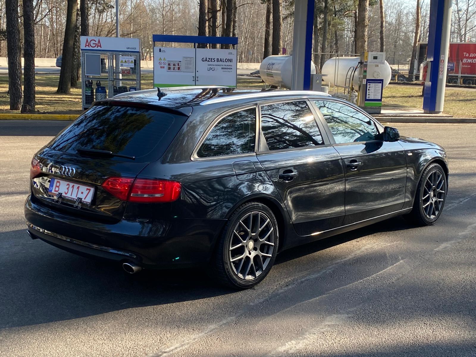 AUDI A4 S-LINE QUATTRO