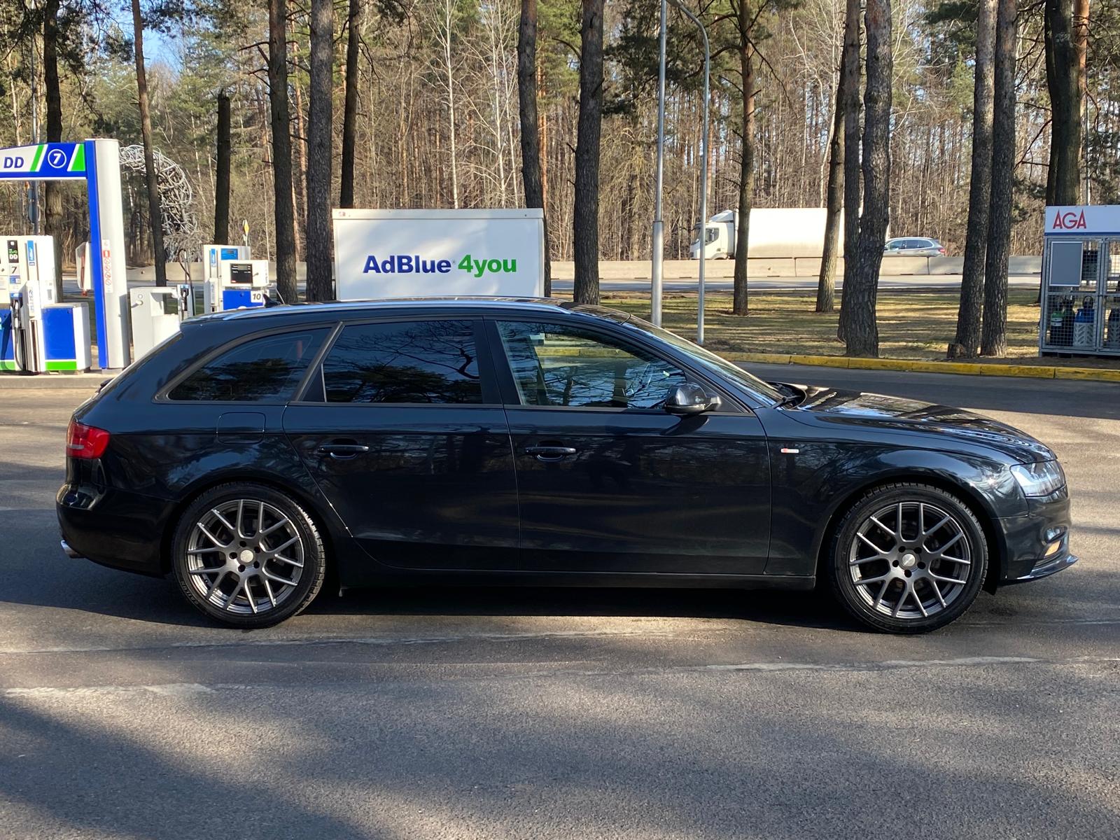 AUDI A4 S-LINE QUATTRO