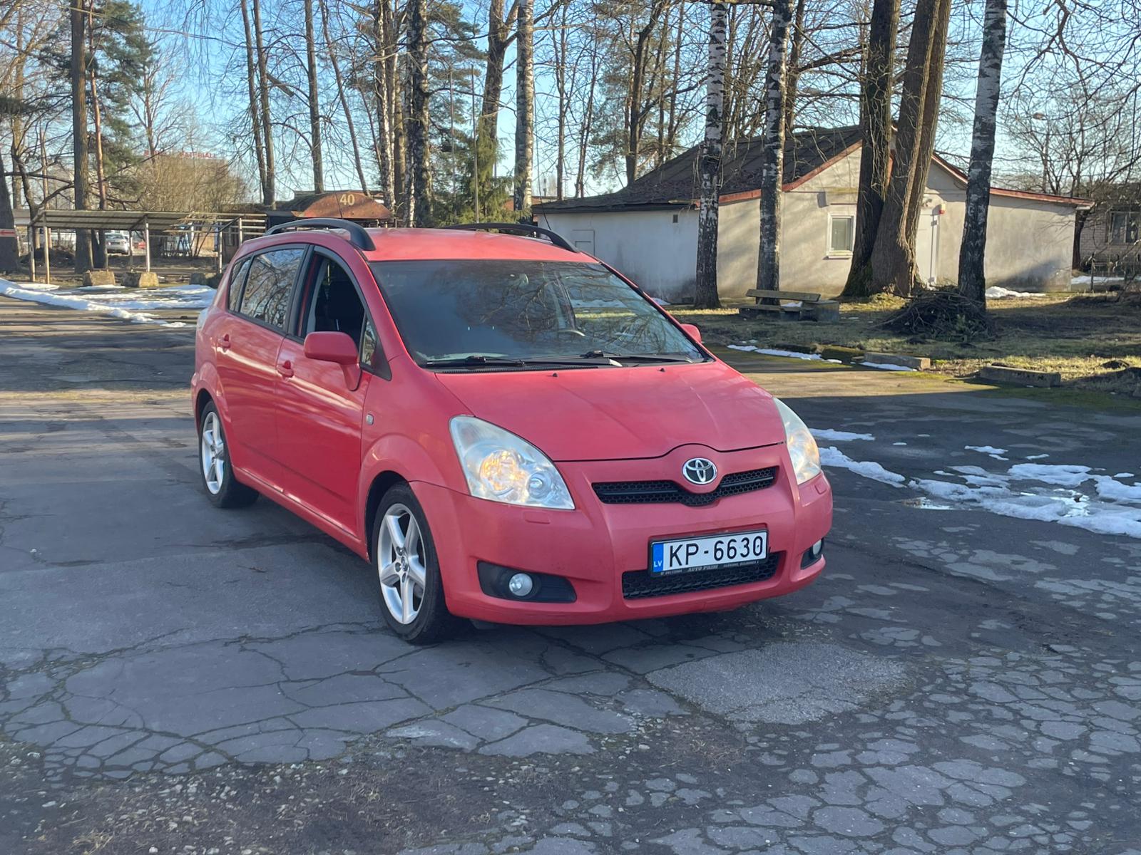 TOYOTA COROLLA VERSO