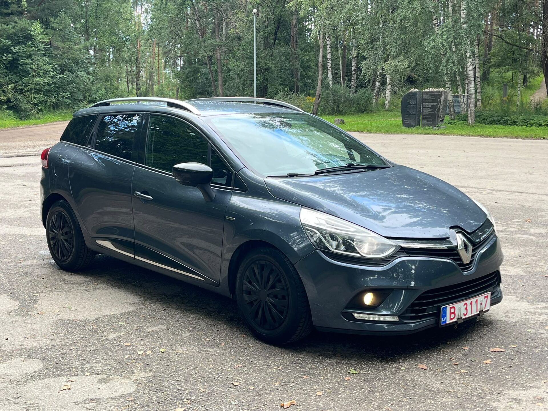 RENAULT CLIO LIMITED EDITION