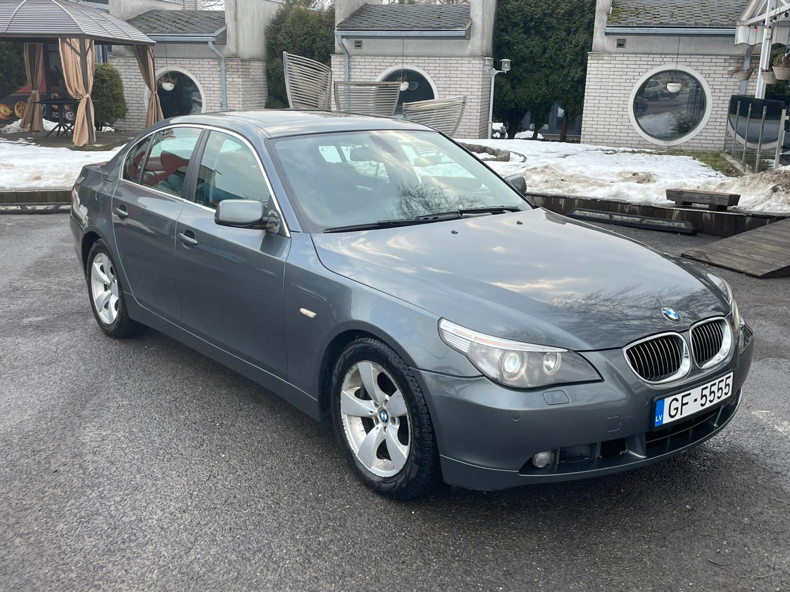 BMW 530 (E60)