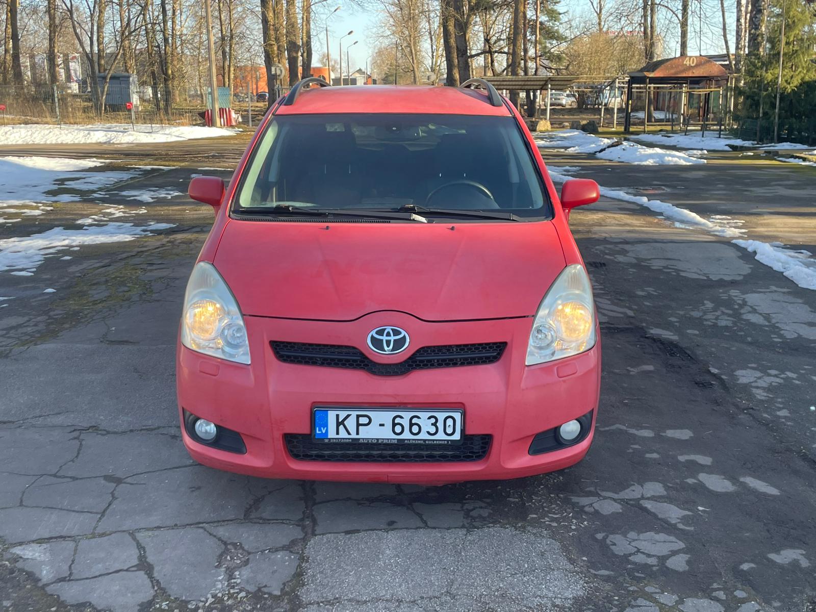 TOYOTA COROLLA VERSO