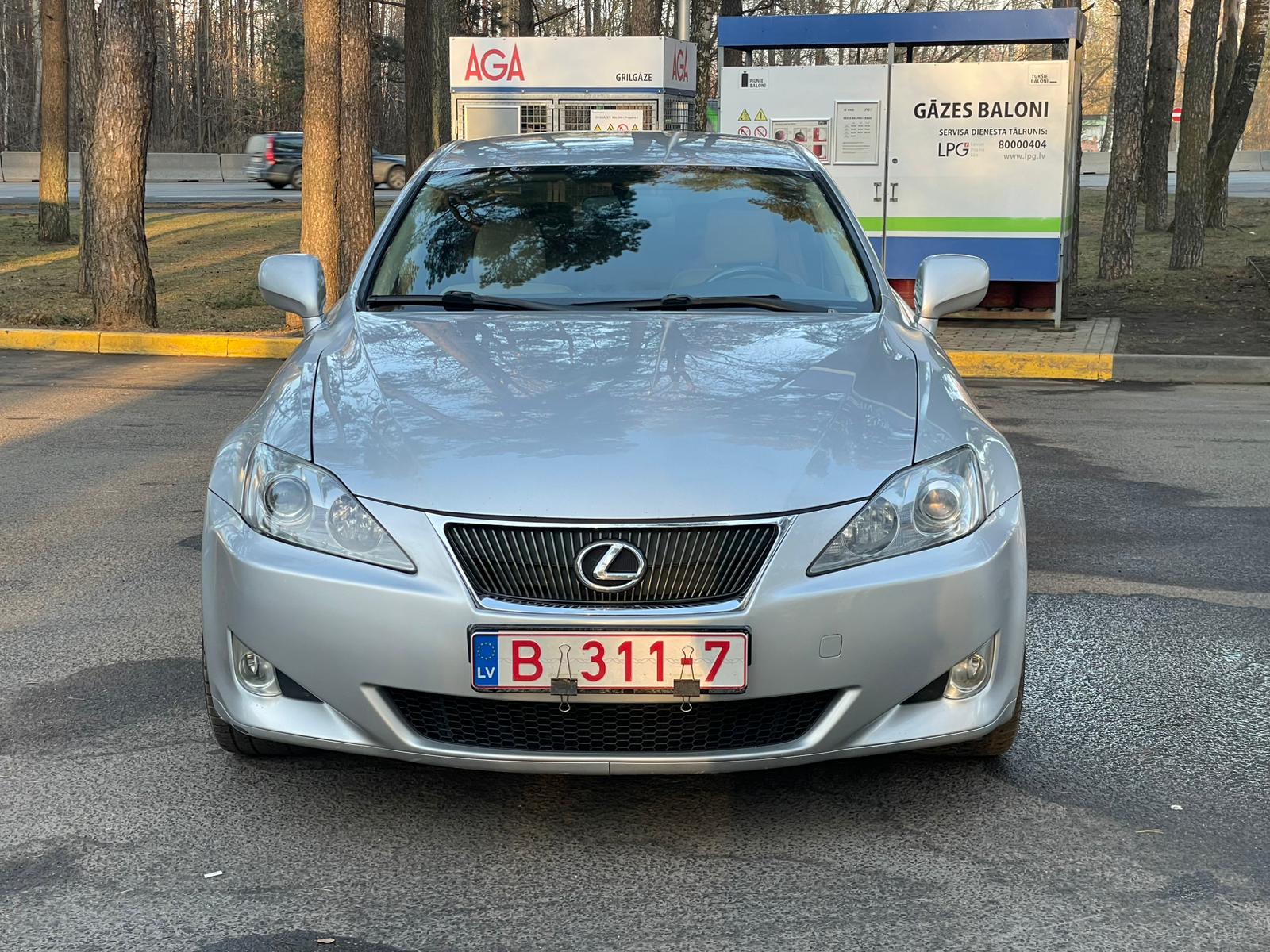 LEXUS IS 220