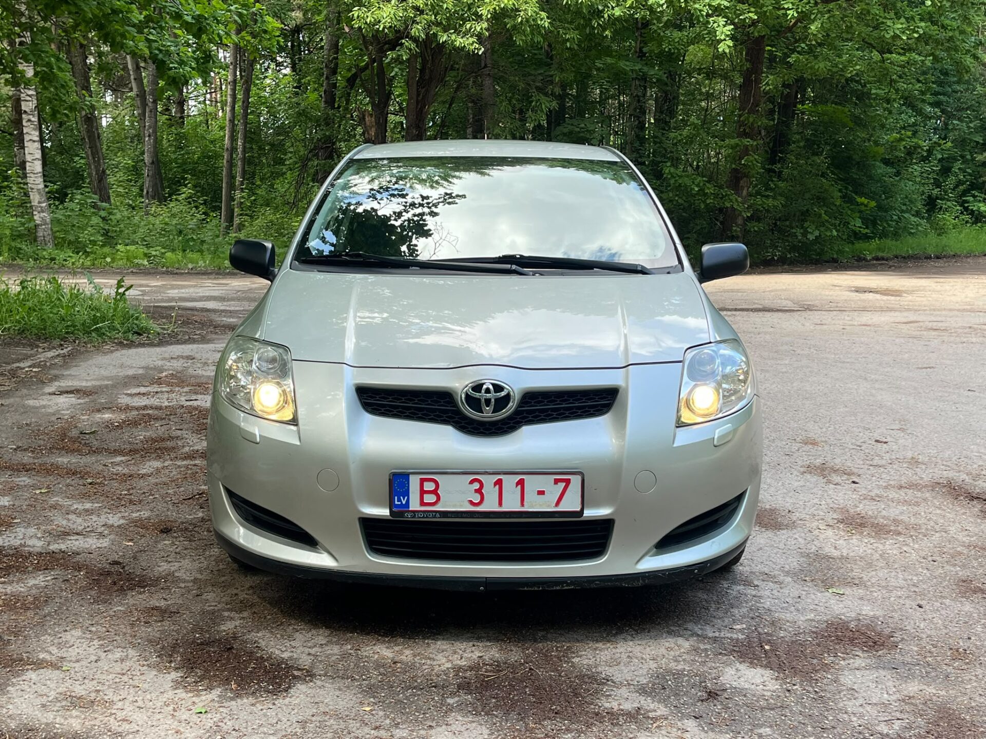 TOYOTA AURIS