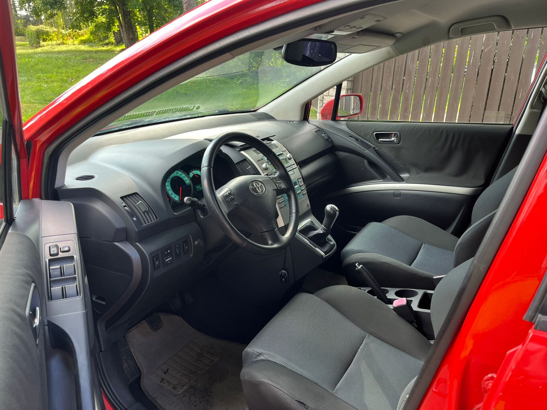 TOYOTA COROLLA VERSO