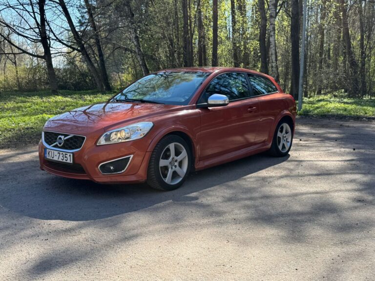 VOLVO C30