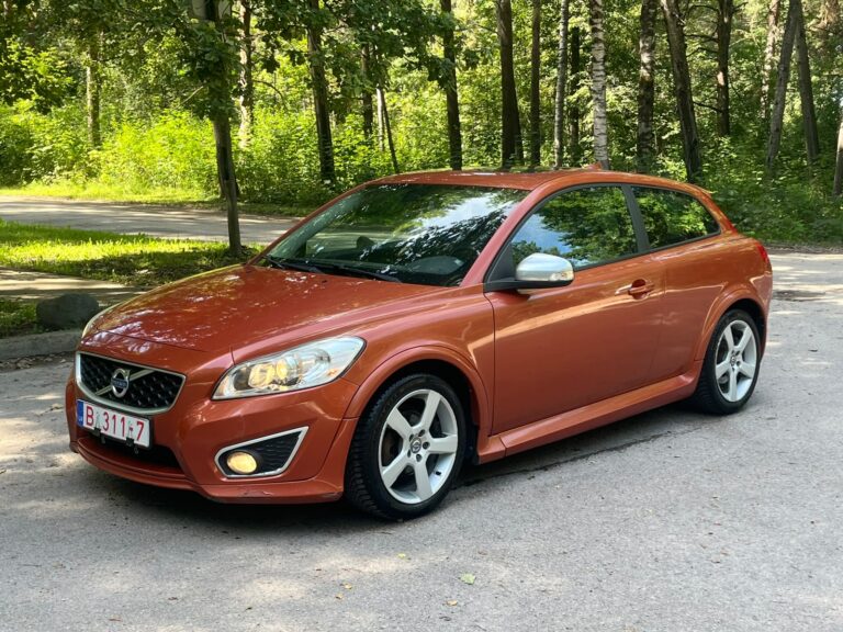 VOLVO C30