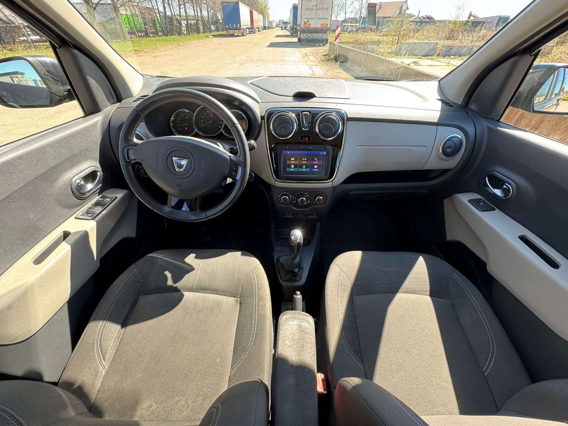 DACIA LODGY 7-VIETAS