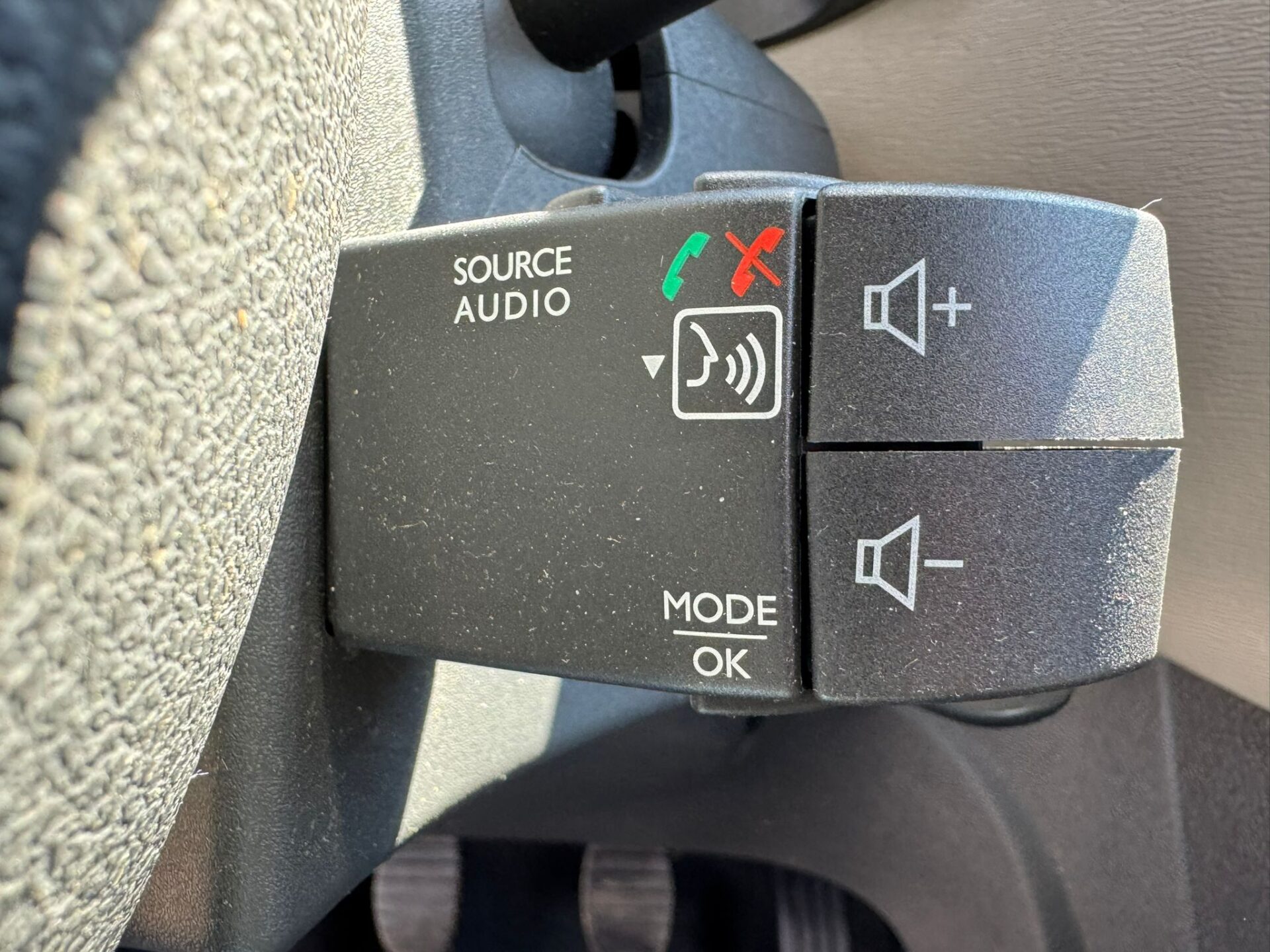 DACIA LODGY 7-VIETAS