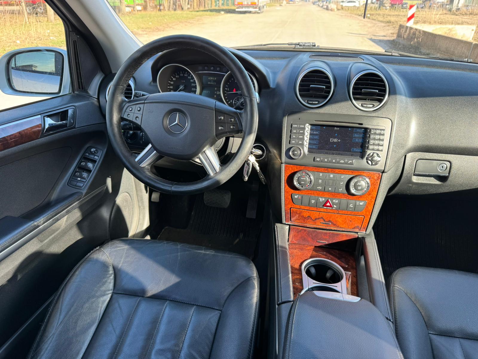 MERCEDES BENZ ML320