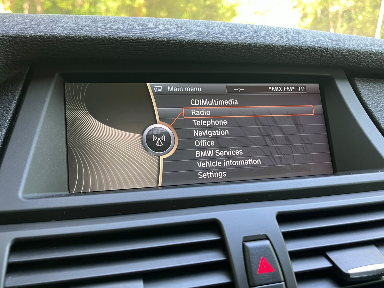 BMW X5 7-VIETAS