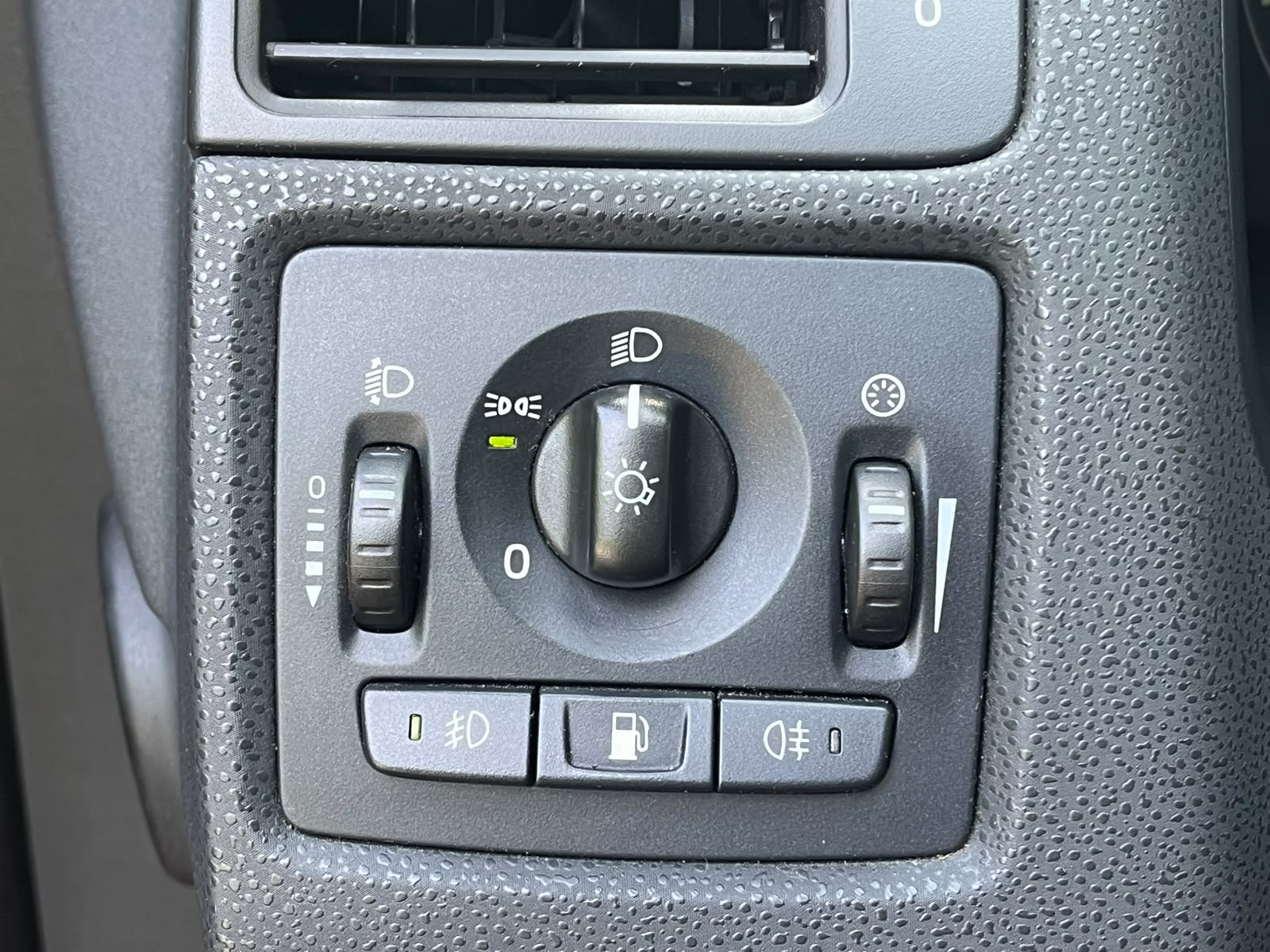VOLVO C30