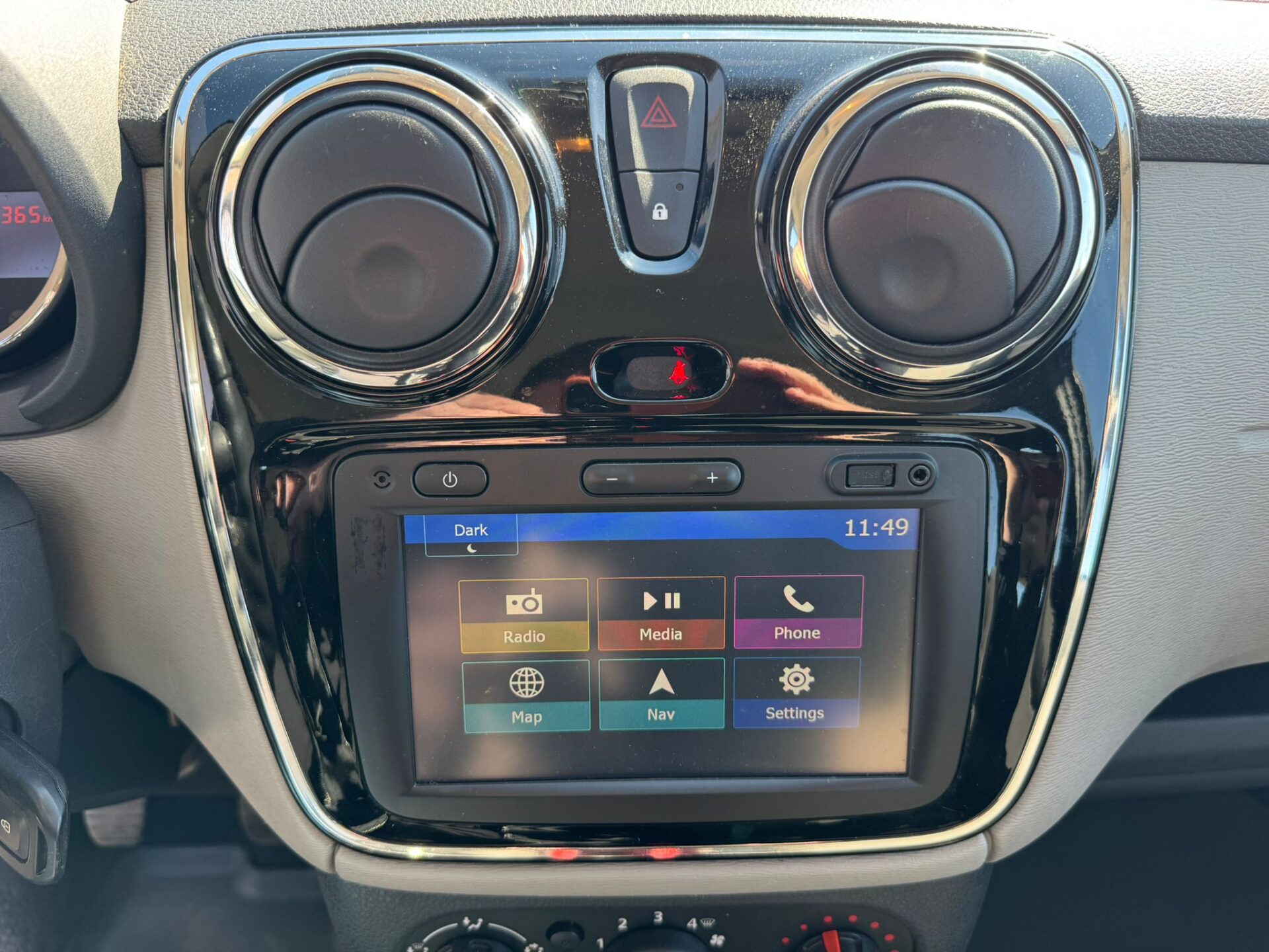 DACIA LODGY 7-VIETAS