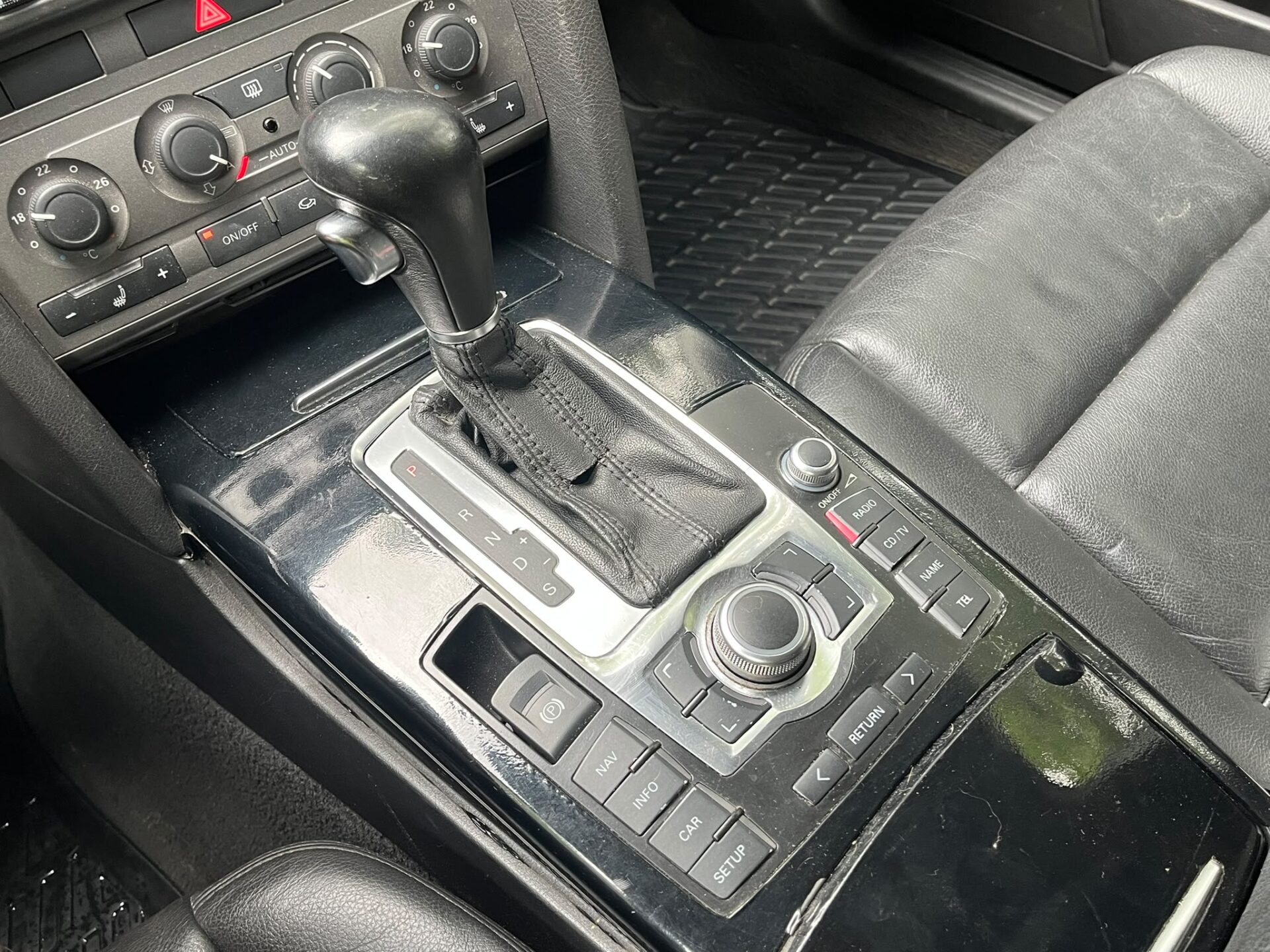 AUDI A6 QUATTRO