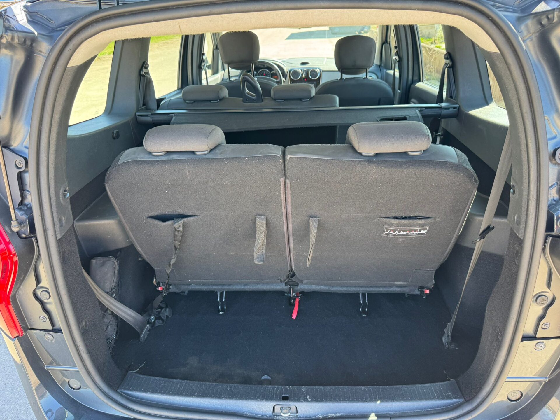 DACIA LODGY 7-VIETAS