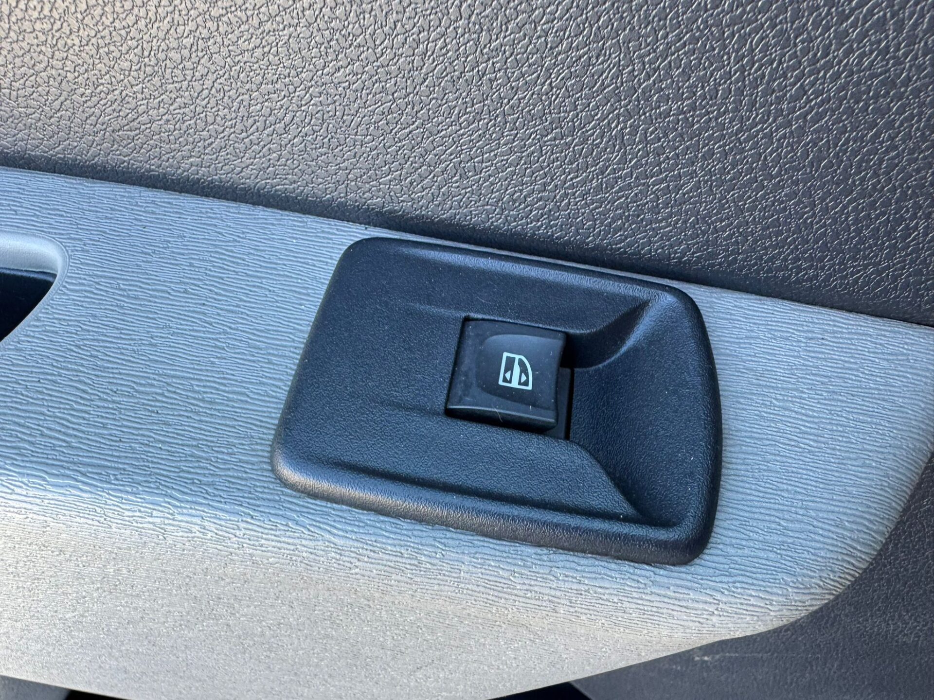 DACIA LODGY 7-VIETAS