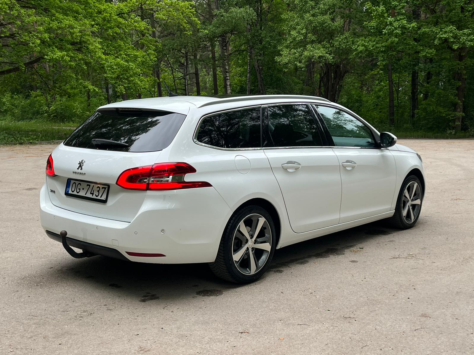 PEUGEOT 308