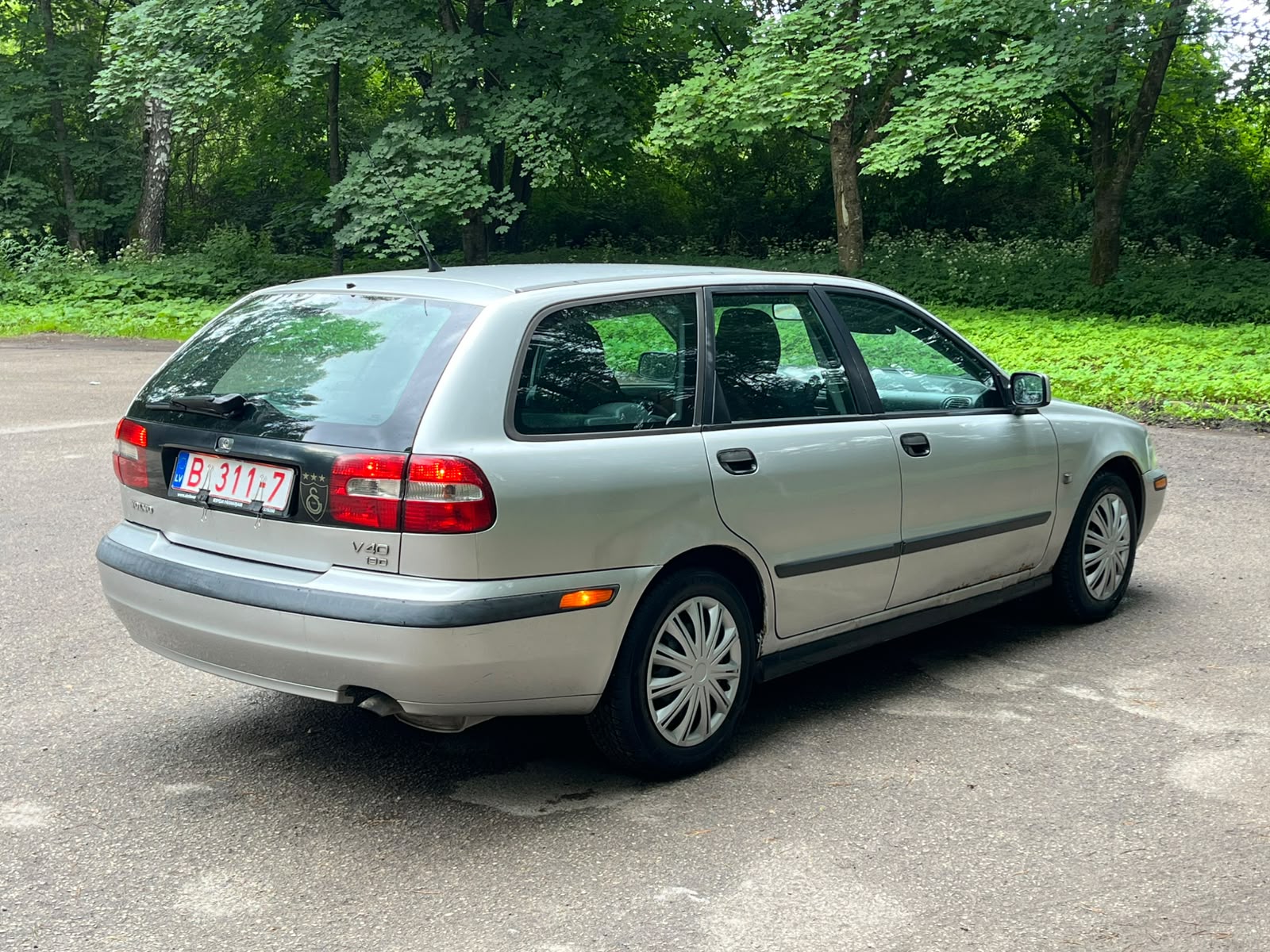 VOLVO V40
