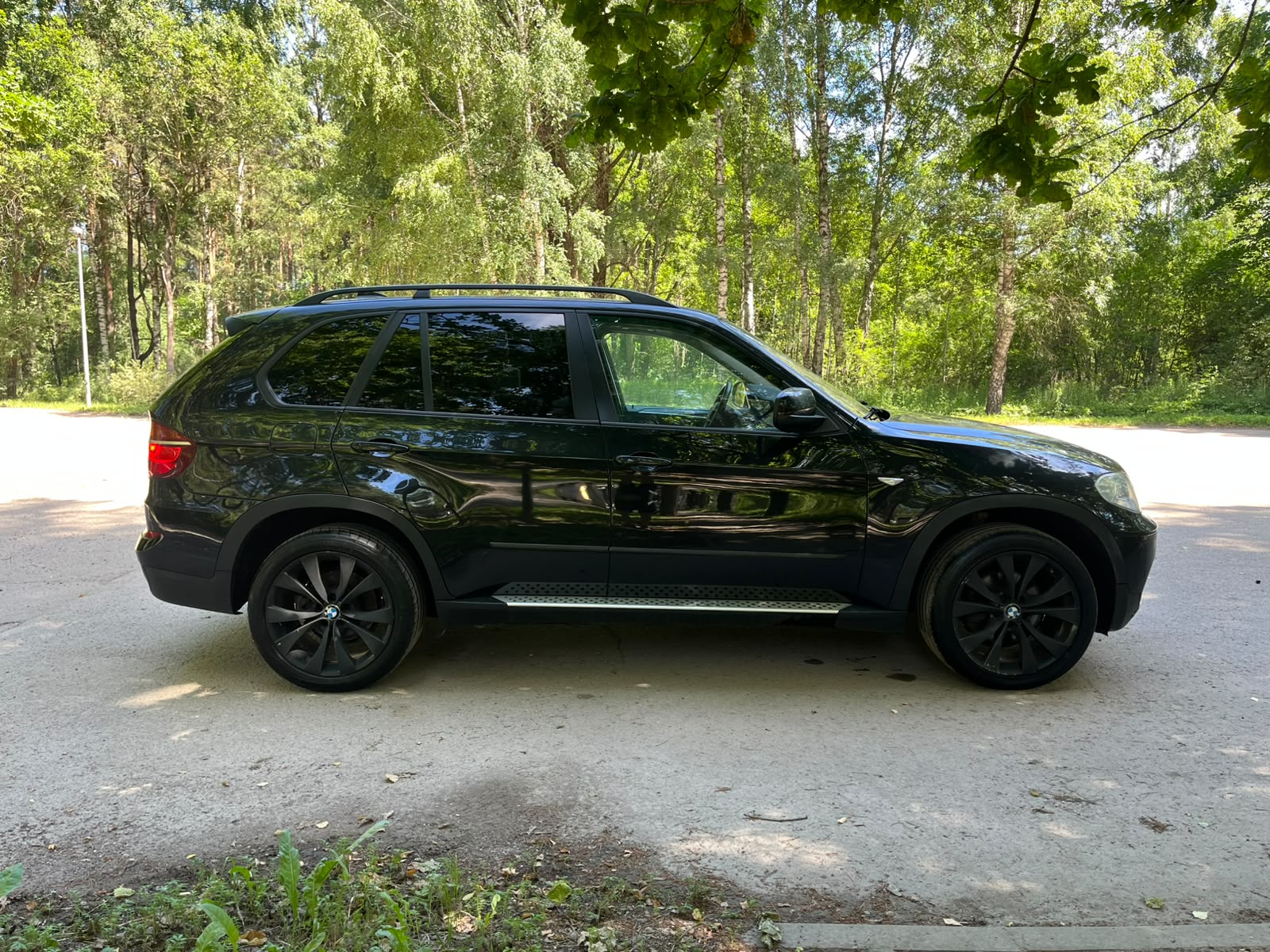 BMW X5 7-VIETAS