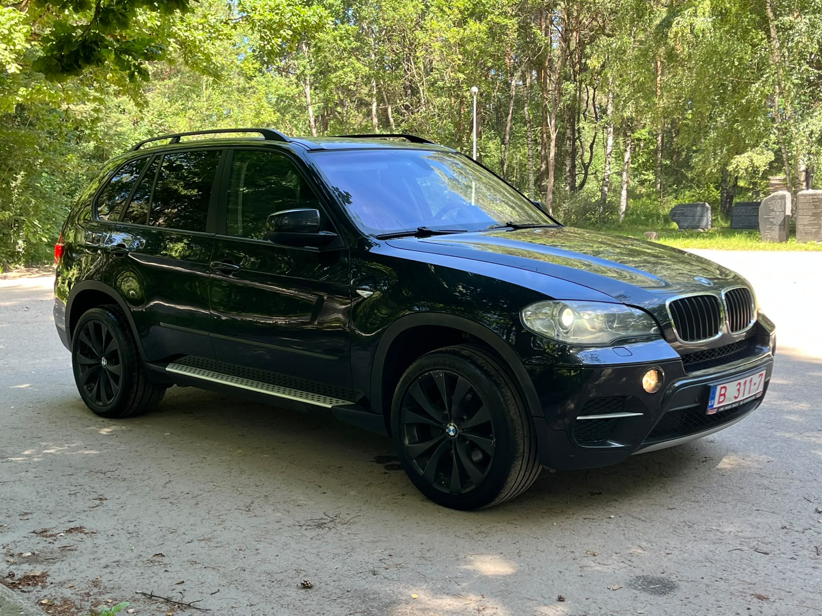 BMW X5 7-VIETAS
