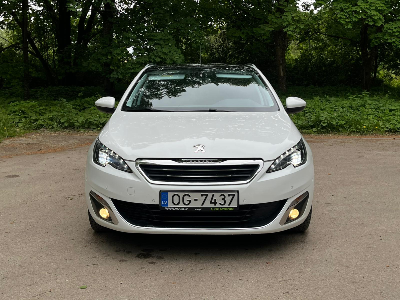 PEUGEOT 308