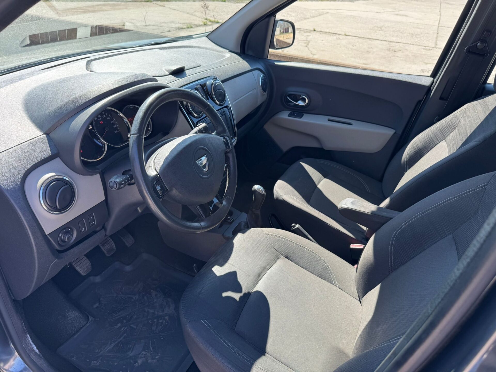 DACIA LODGY 7-VIETAS