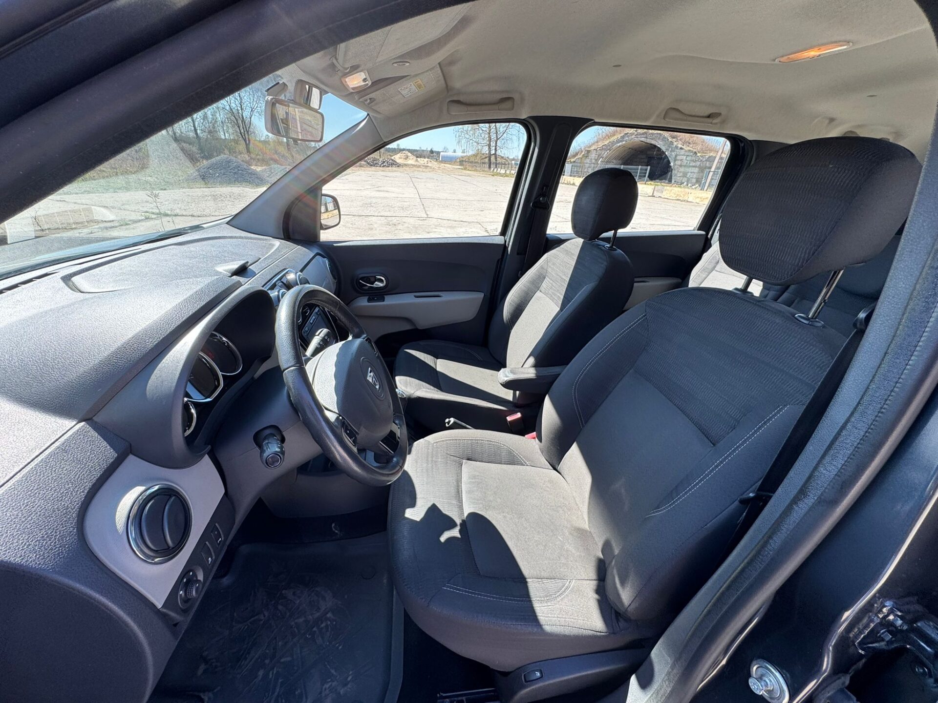 DACIA LODGY 7-VIETAS