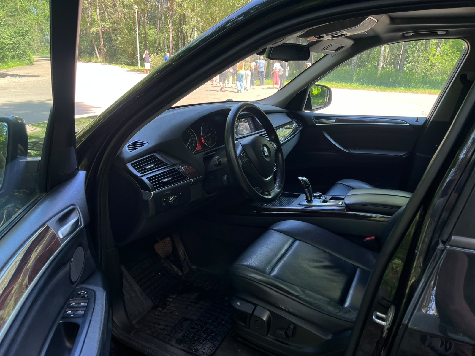 BMW X5 7-VIETAS