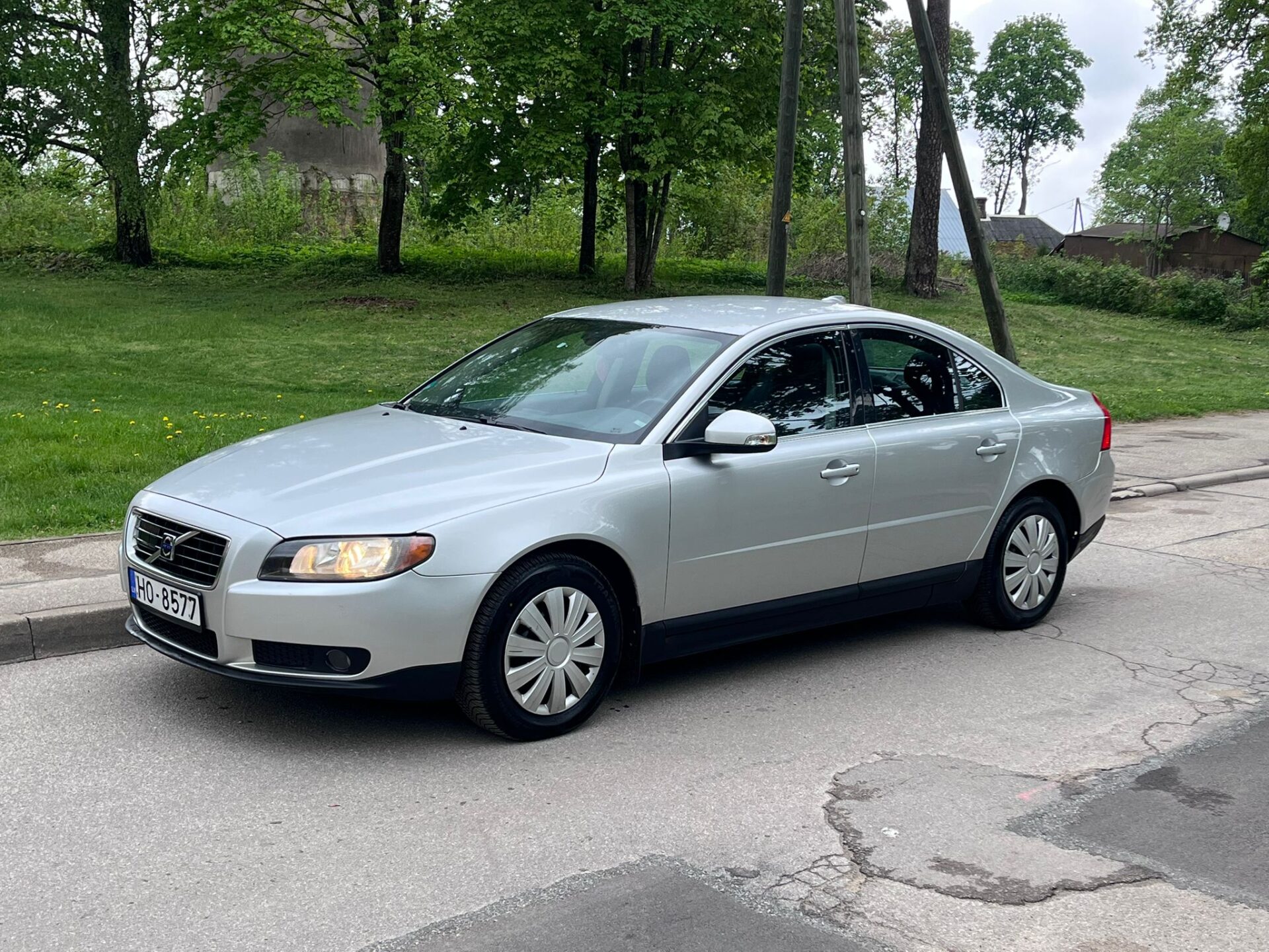 VOLVO S80