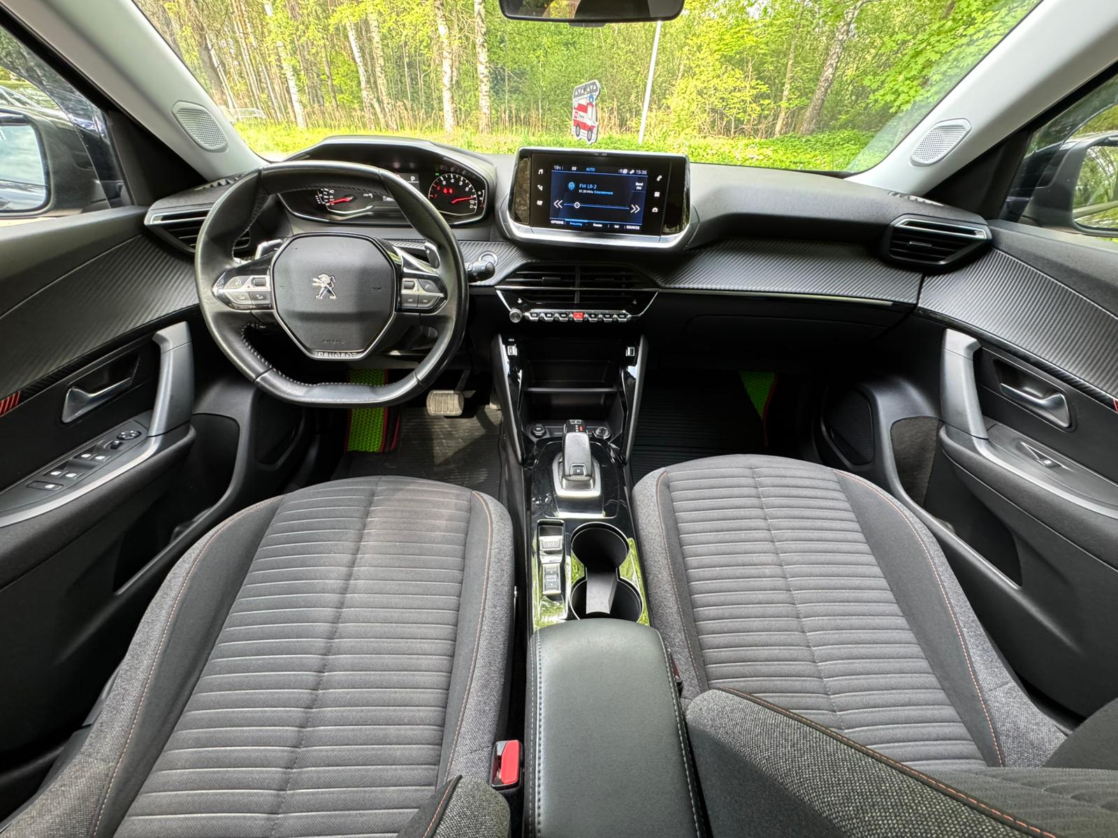 PEUGEOT 2008