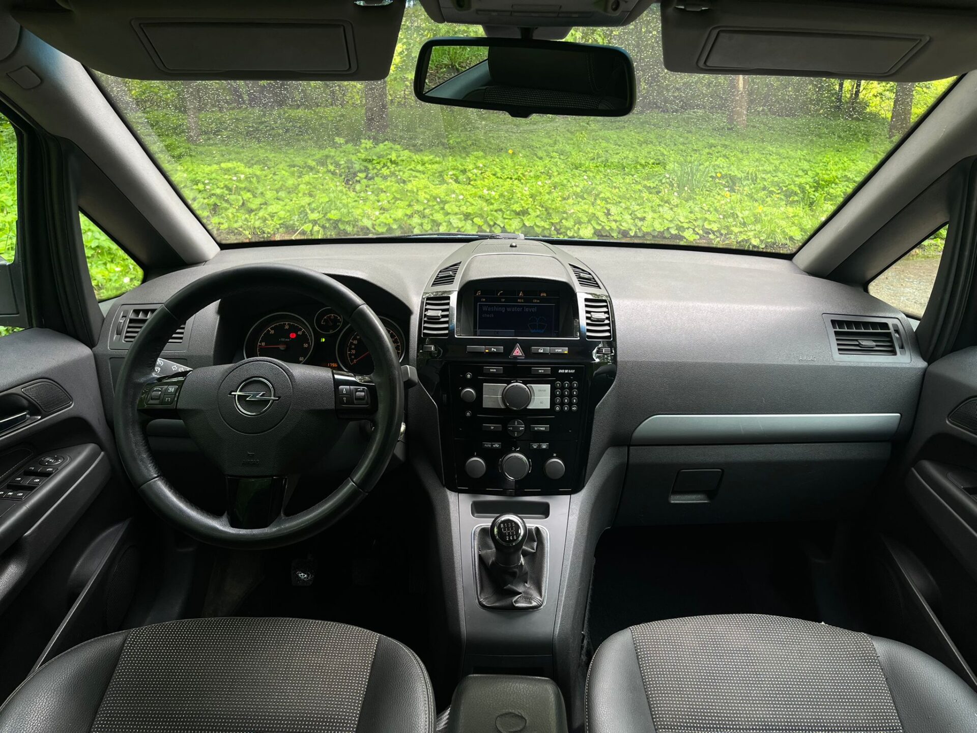 OPEL ZAFIRA 7-VIETAS