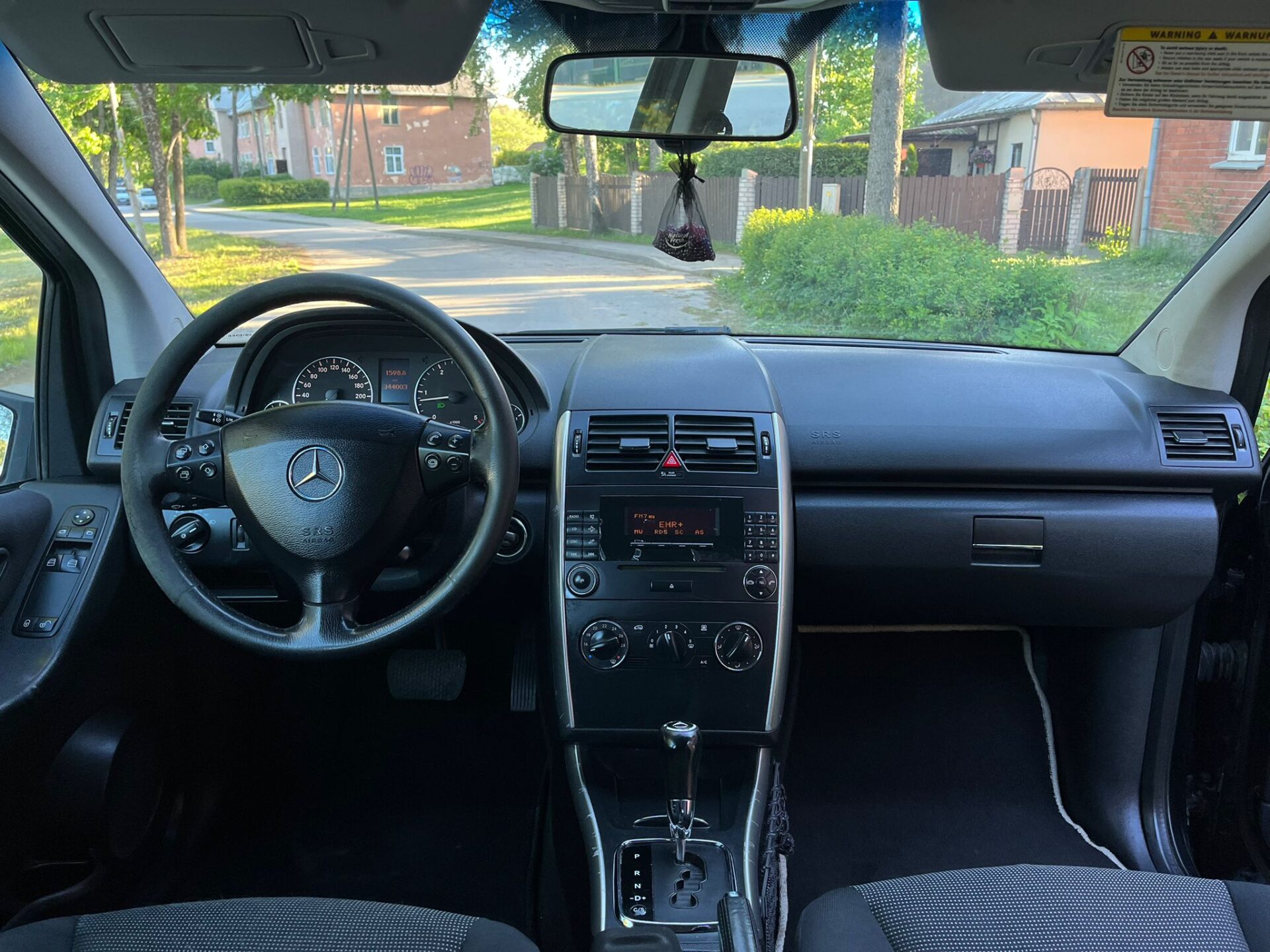 MERCEDES BENZ A180