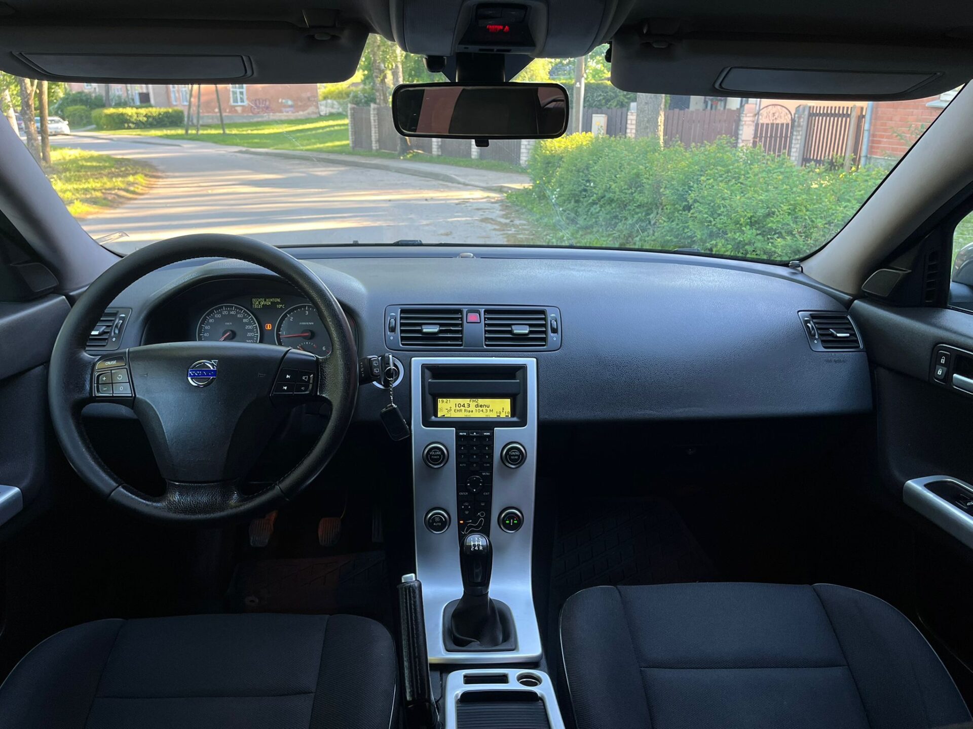 VOLVO V50