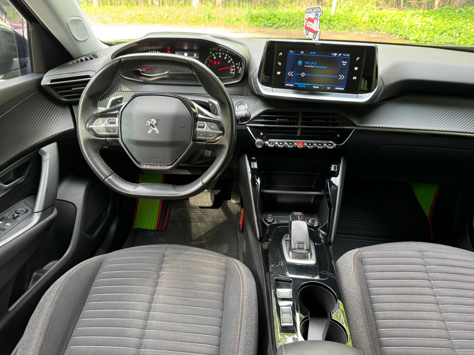 PEUGEOT 2008