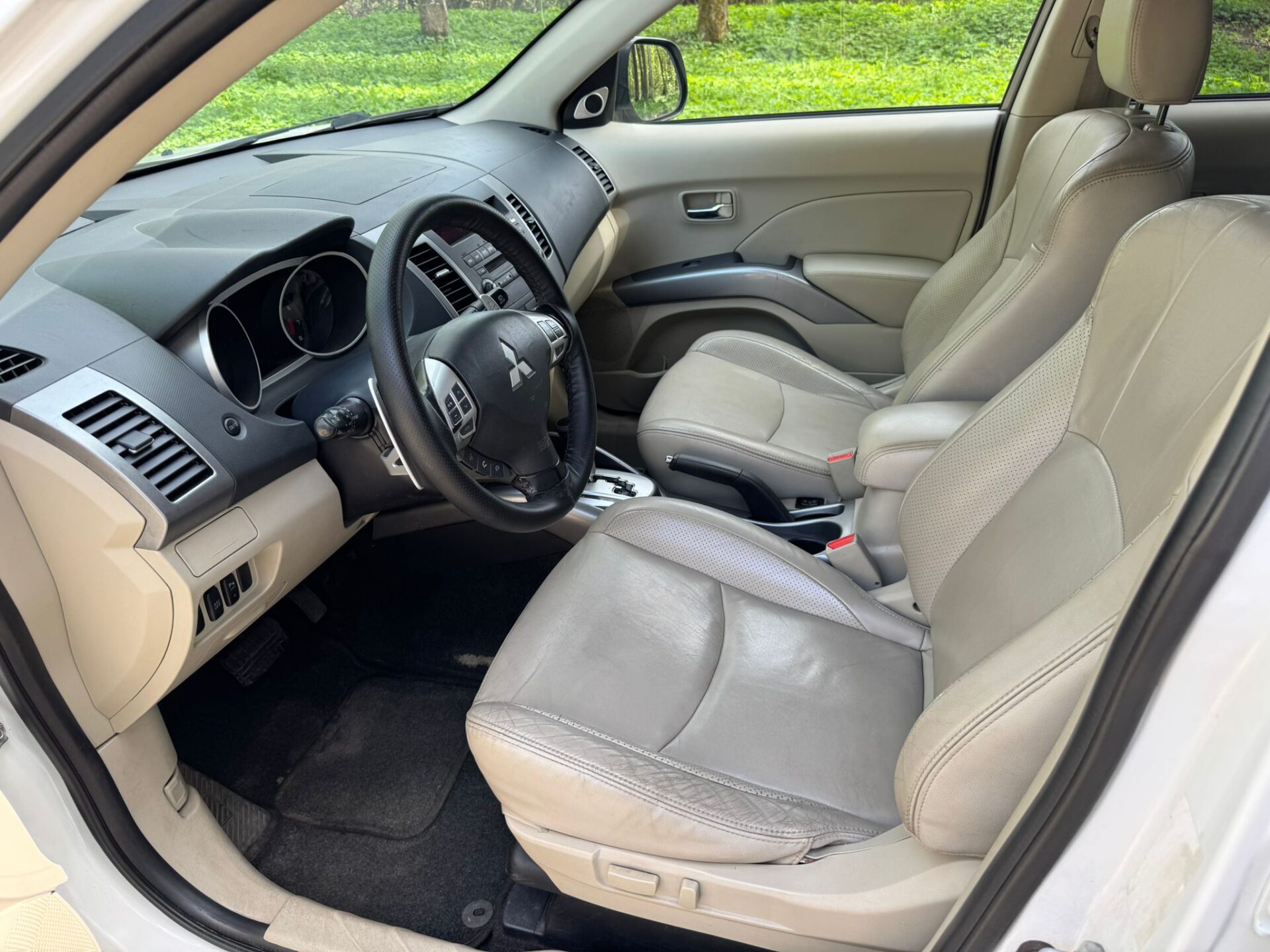 MITSUBISHI OUTLANDER 4X4