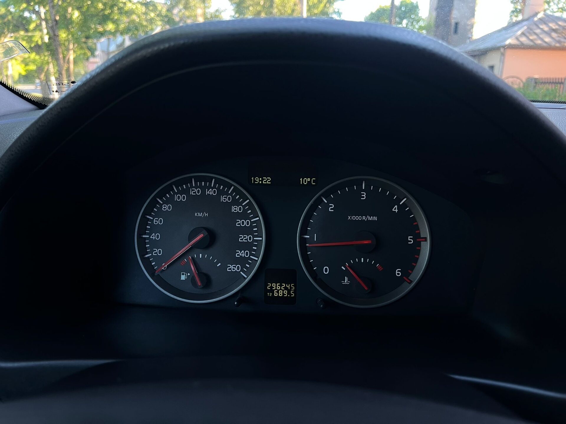 VOLVO V50