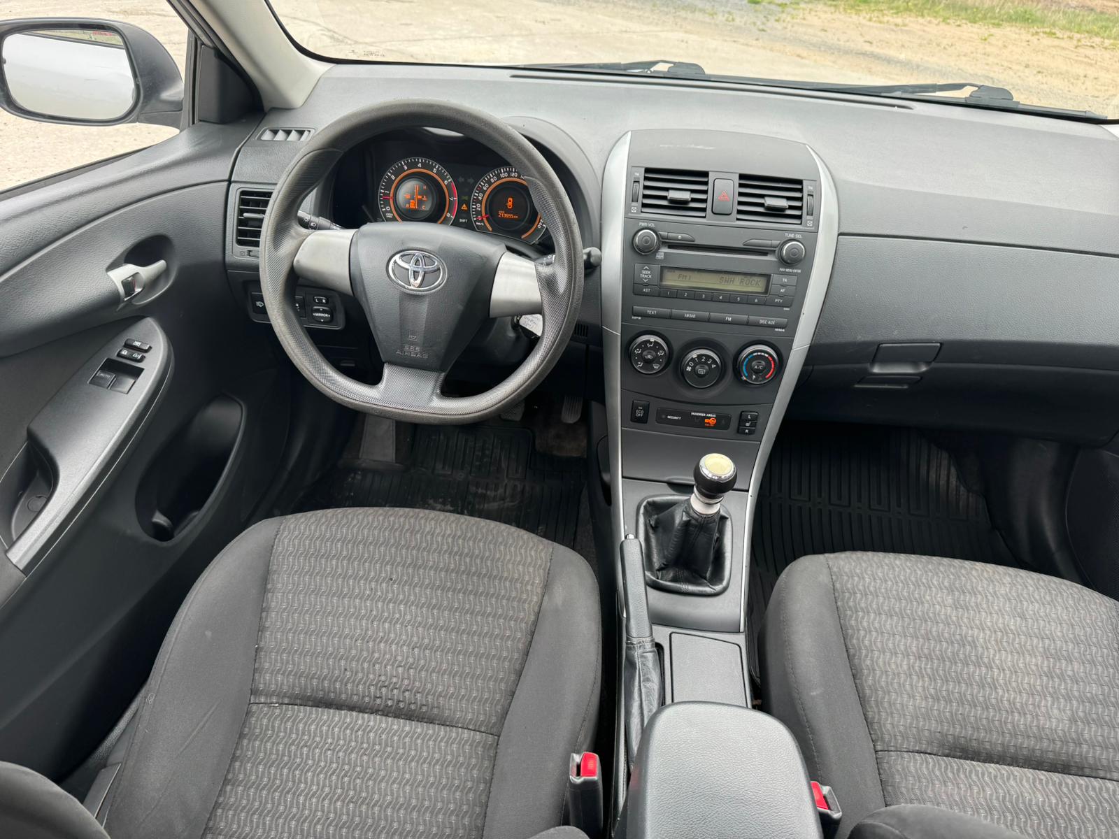 TOYOTA COROLLA