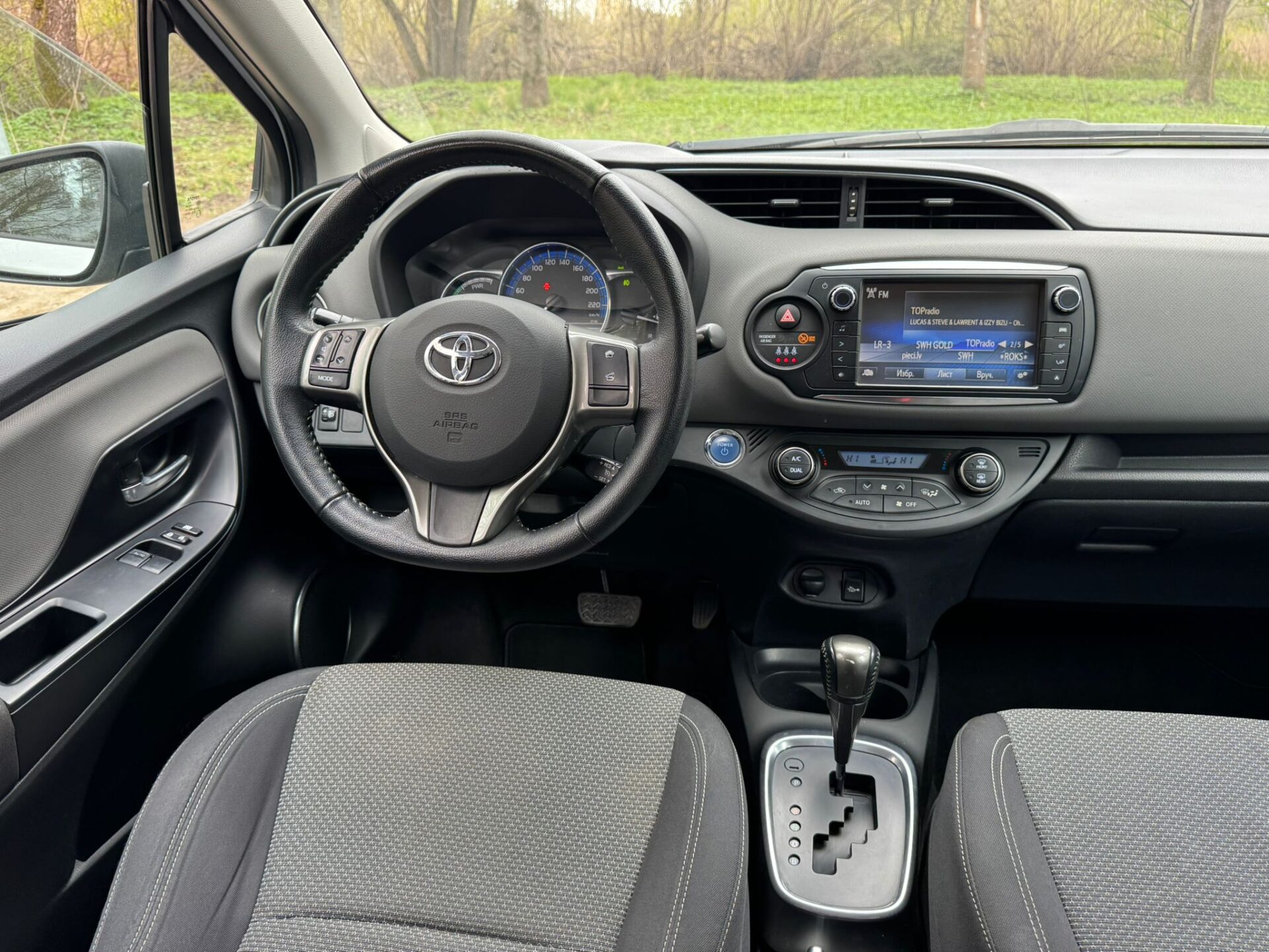 TOYOTA YARIS HYBRID