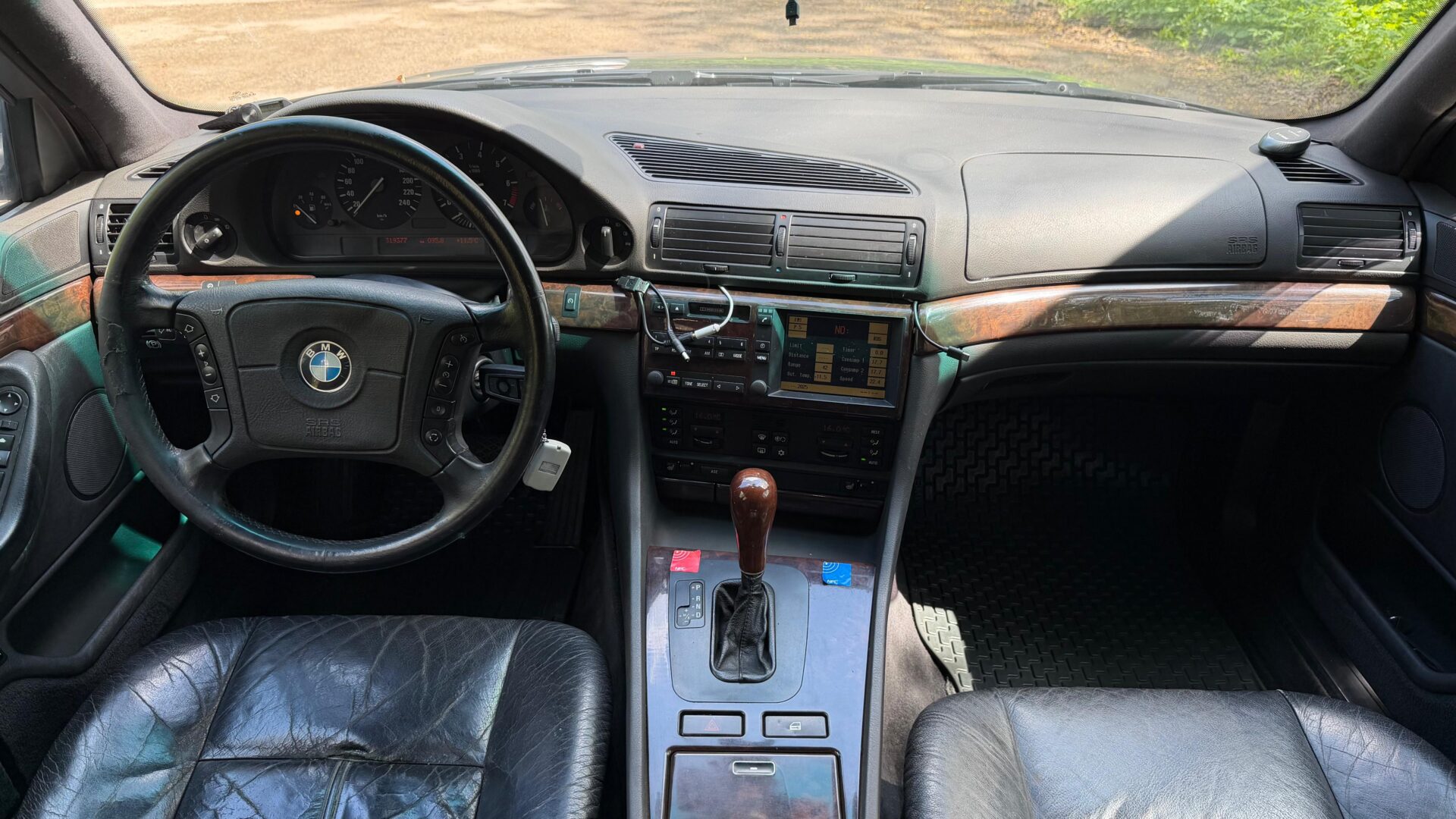 BMW 728