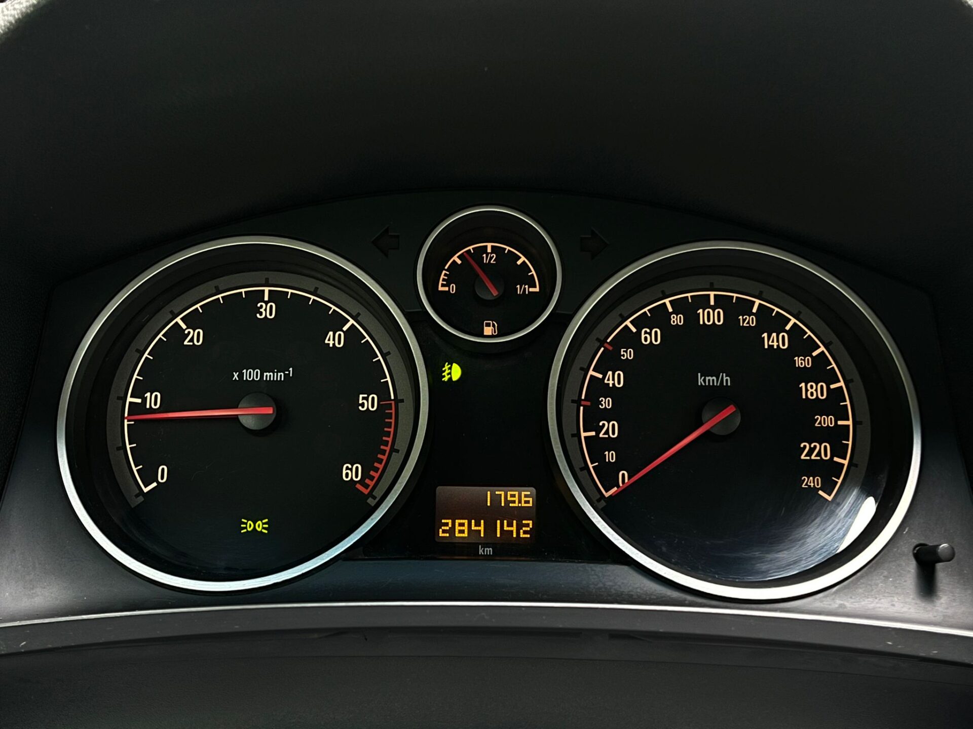 OPEL ZAFIRA 7-VIETAS