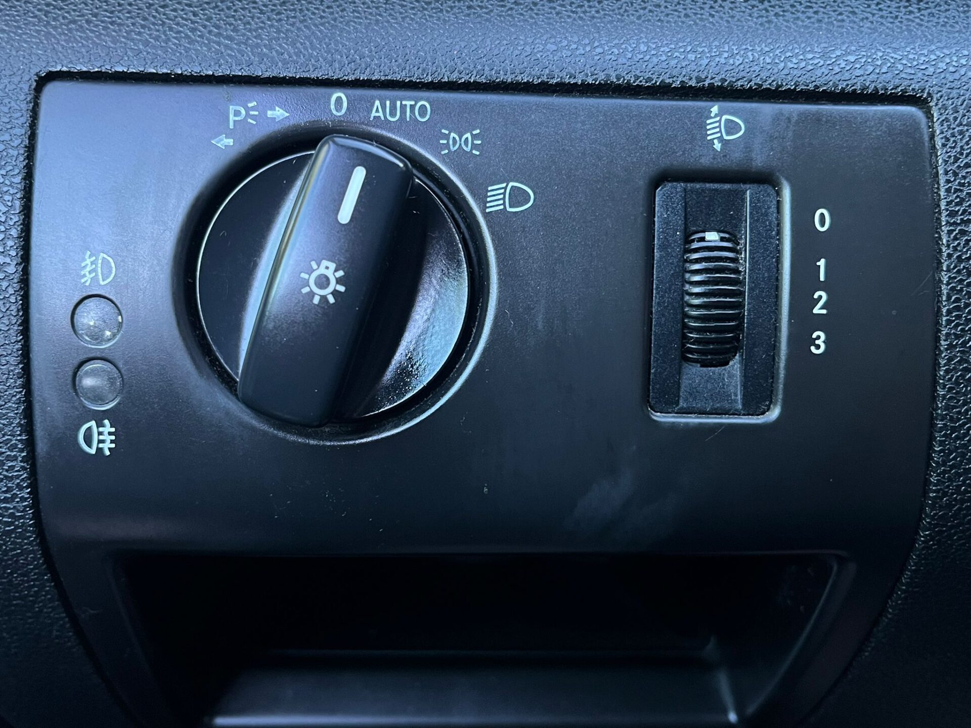 MERCEDES BENZ A180