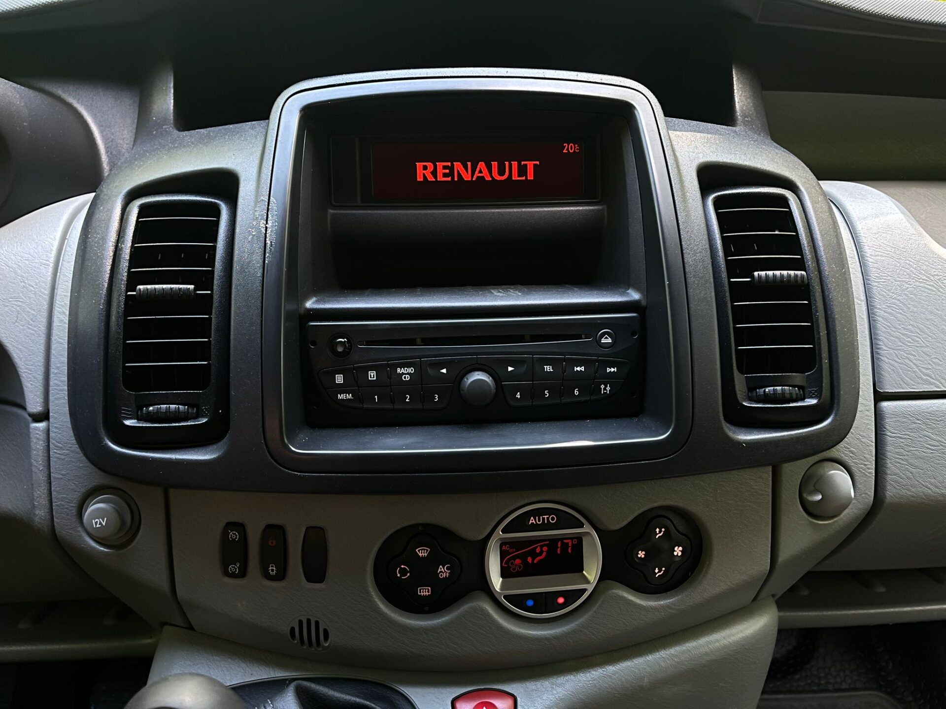 RENAULT TRAFIC KRAVAS BUSS-LATVIJĀ NAV EKSPLUATĒTS