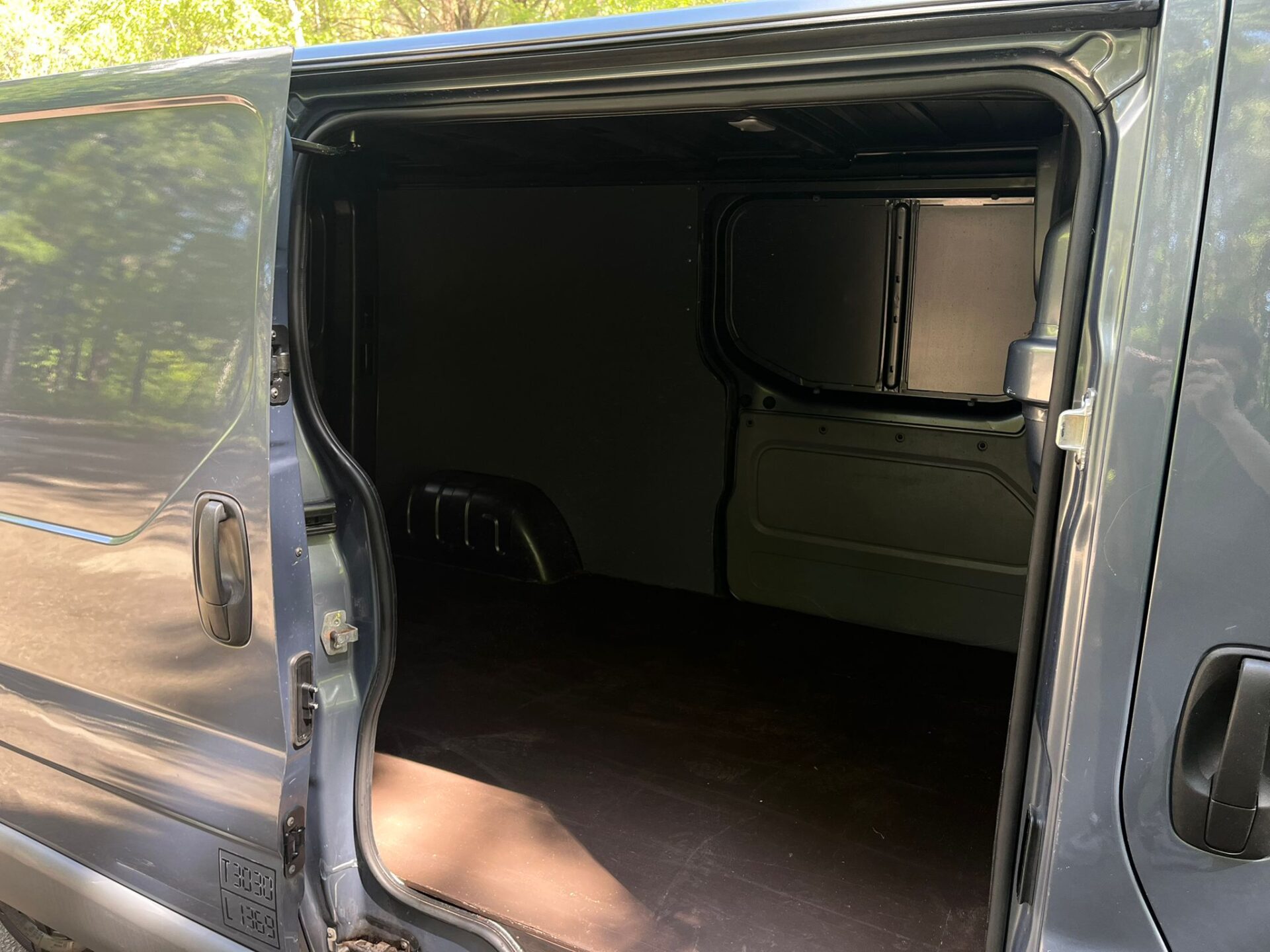 RENAULT TRAFIC KRAVAS BUSS-LATVIJĀ NAV EKSPLUATĒTS