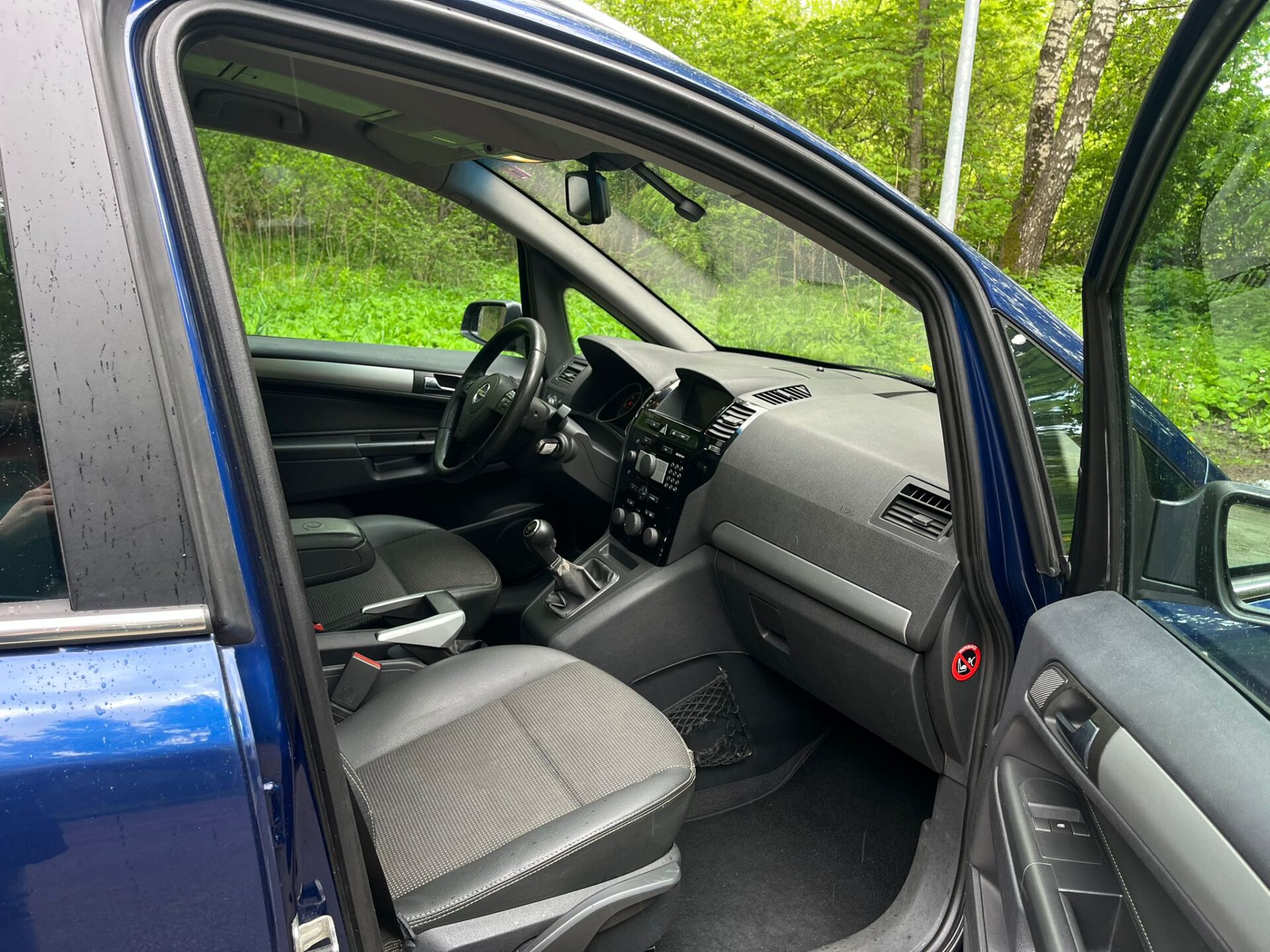 OPEL ZAFIRA 7-VIETAS