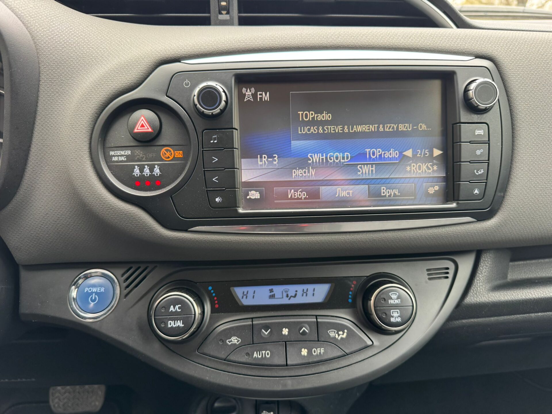 TOYOTA YARIS HYBRID